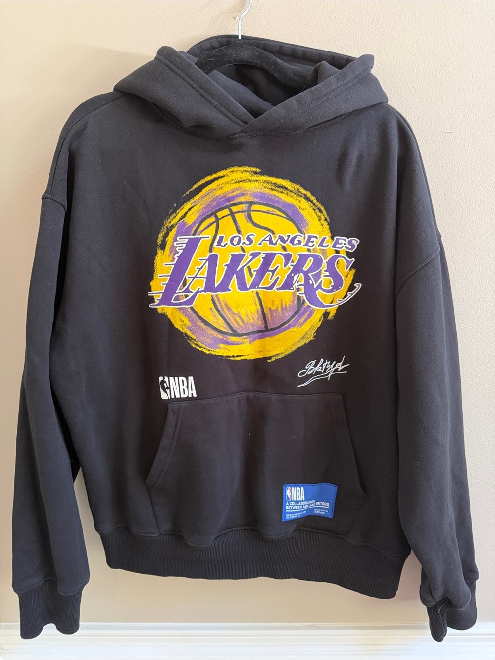 Los Angeles Lakers x Bucketsquad Black Graphic Hoodie Medium